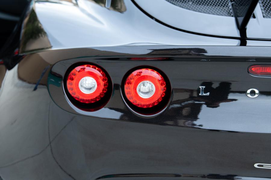 Детали экстерьера Lotus Exige S240 2008 года  (фото 31 из 108)
